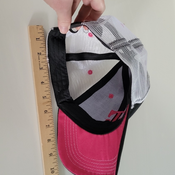 T-Mobile Hat Trucker Style Snapback Black, Embroidered Pink Logo & White Mesh - Picture 8 of 12